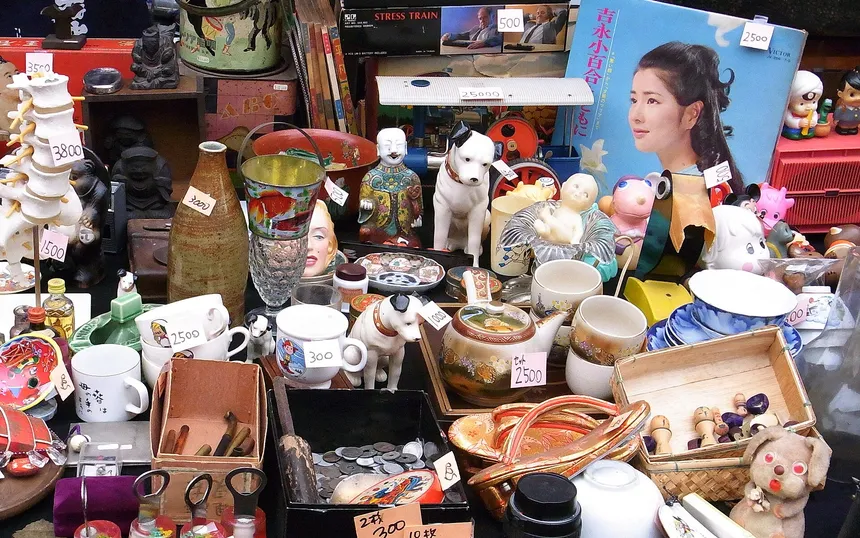 A stall of cups, dolls and bric-a-brac at the January Boroichi, 2011